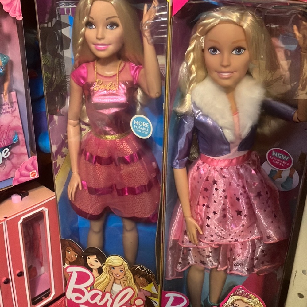 Dolls never Been played with only displayed